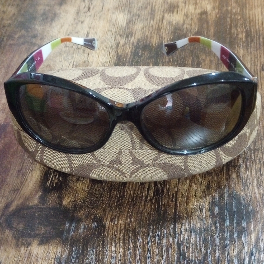 Coach Black Sunglasses with Signature Pattern Clamshell Case